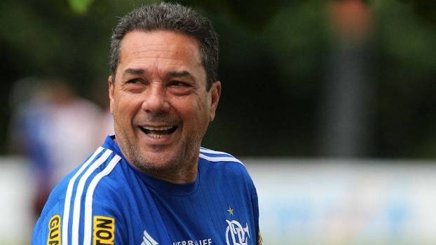 Luxemburgo pede que CBF vigie fidelidade entre clube e técnico