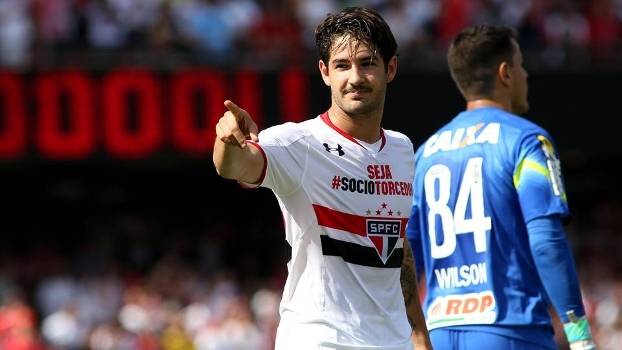 Em nova lei, contrato de Alexandre Pato e outros jogadores estariam irregulares