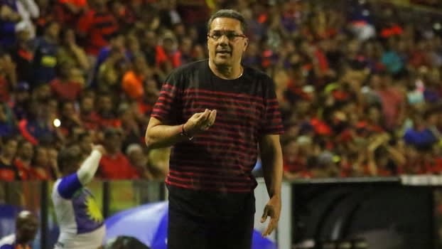 Flamengo reencontra Luxa e visita o Sport para voltar a vencer no Brasileirão