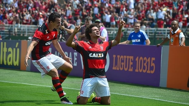 Palmeiras e Flamengo fazem festa e disputam a liderança