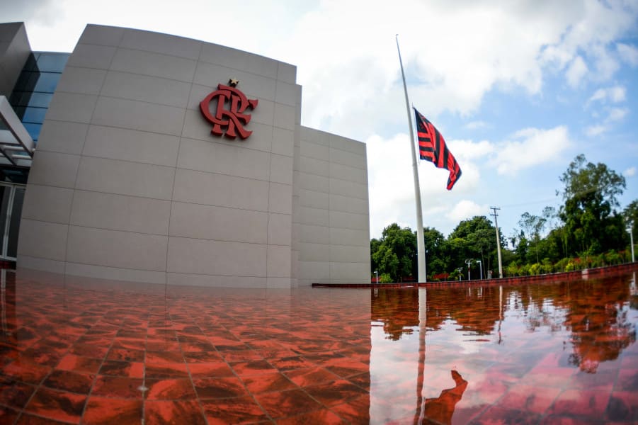 Flamengo amplia em dez dias as férias de seus funcionários; retorno será dia 24 de abril