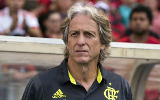 Jorge Jesus quer segurança para trabalhar antes de definir retorno ao Brasil