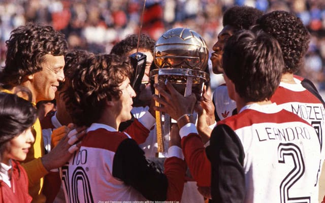 Emissora adia reprises de títulos do Mundial e da Libertadores do Flamengo em 1981