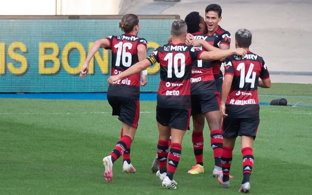 Pedro e Michael marcam, e Flamengo bate Fluminense no 1º jogo da final; Gabigol é expulso