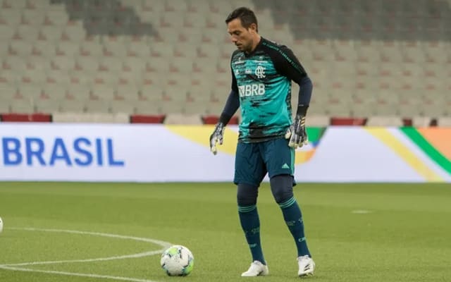 “Neste molde, Landim não vai aceitar”, diz jornalista sobre renovação de Diego Alves