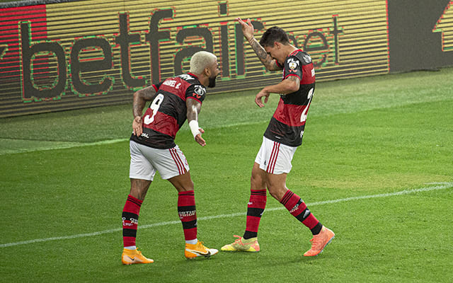 Flamengo é o melhor visitante do Brasileirão com média de quase dois gols por jogo fora de casa