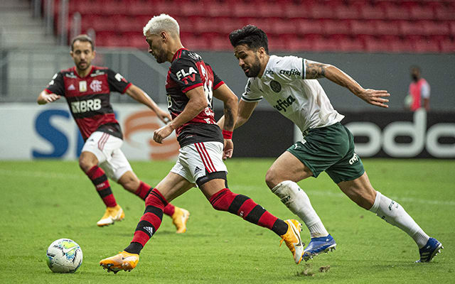 Após vitória sobre o Palmeiras, Arrascaeta manda recado para torcida do Mengão