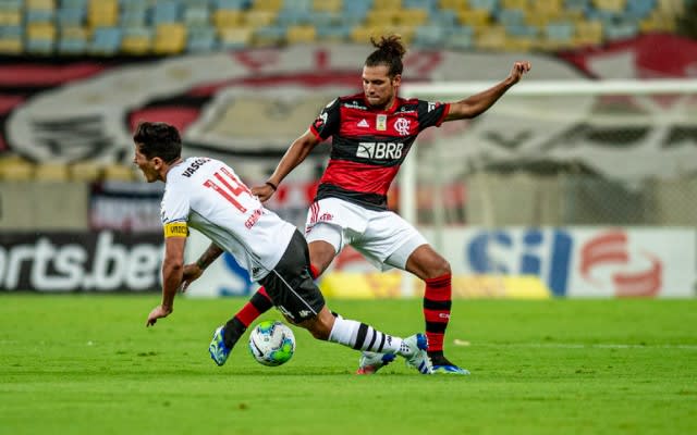 Arão dá segurança ao Flamengo e mantém nível de Rodrigo Caio nas estatísticas