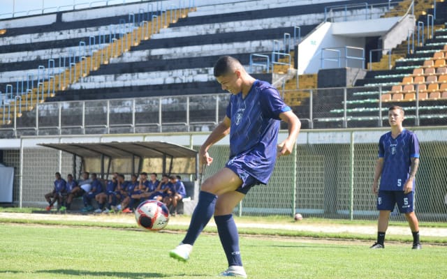 Resende se prepara para jogo contra o Flamengo, veja provável escalação