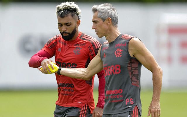 Atuação do Gabigol foi ótima e foi uma sacada do Paulo Sousa, elogia Mauro Cezar