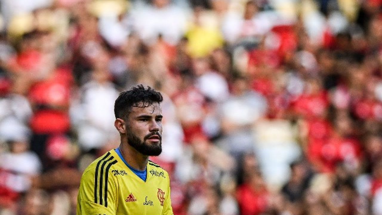 Quem será o titular? Flamengo vive dilema no gol para clássico contra o Fluminense