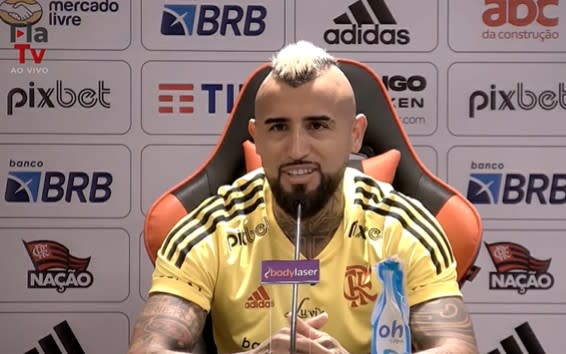 Vidal é apresentado pelo Flamengo e sonha com título da Libertadores: Estou aqui para isso