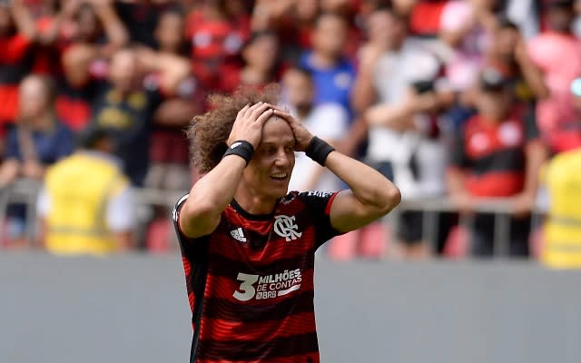 Flamengo confirma quadro de hepatite em David Luiz, mas tranquiliza torcedores