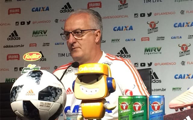 Dorival Jr não garante Diego Alves entre relacionados para enfrentar o Palmeiras: “Estamos tratando o assunto”