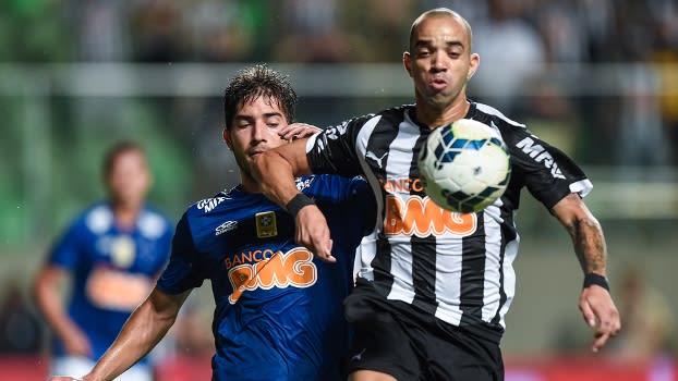 Discussão por ingressos entre Cruzeiro e federação tem até dedo na cara em vestiário