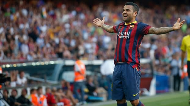 OFF - Rádio crava acerto de Daniel Alves com o PSG por três anos