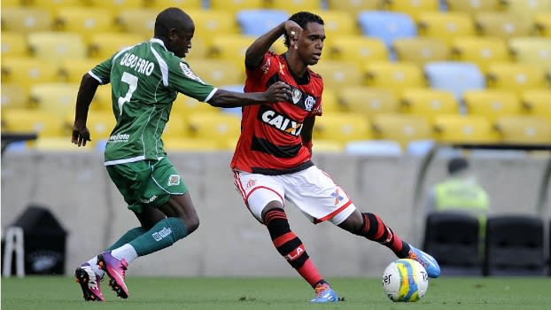 De universos distintos e separados por milhões, Flamengo e Cabofriense abrem semifinal do Carioca