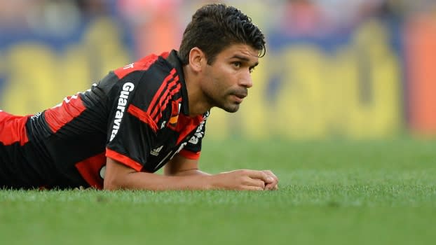 Melhor fisicamente, Eduardo da Silva emplaca terceiro jogo completo em seis meses