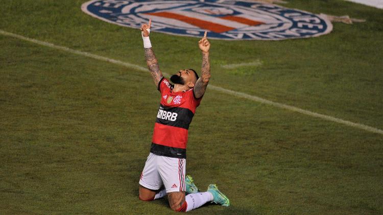 Com hat-trick de Gabigol, Flamengo goleia o Bahia fora de casa pelo Brasileirão