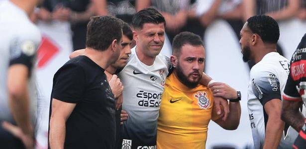 Desconforto na Coxa de Héctor Hernández interrompe jogo entre Corinthians e Flamengo.