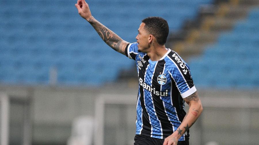 Segundo UOL, SPFC negocia com Grêmio para trocar Luciano por Everton