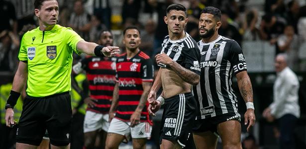 Var da CBF divulga áudios de pênaltis e expulsão em Atlético-MG x Flamengo.