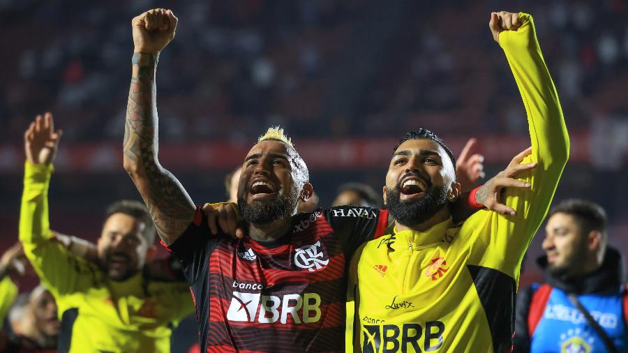 Flamengo amplia domínio e quebra recordes históricos no confronto com o São Paulo