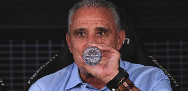 Tite lamenta vaias em Itaquera, mas revela chateação profunda com reação da torcida.