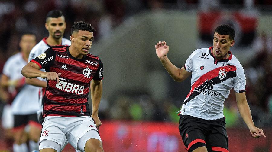 Dupla Vidal-Victor Hugo aponta o caminho para Flamengo no Brasileiro