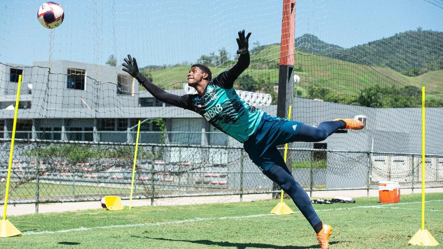 Goleiro do Flamengo faz balanço e destaca aprendizado: Errei como qualquer um