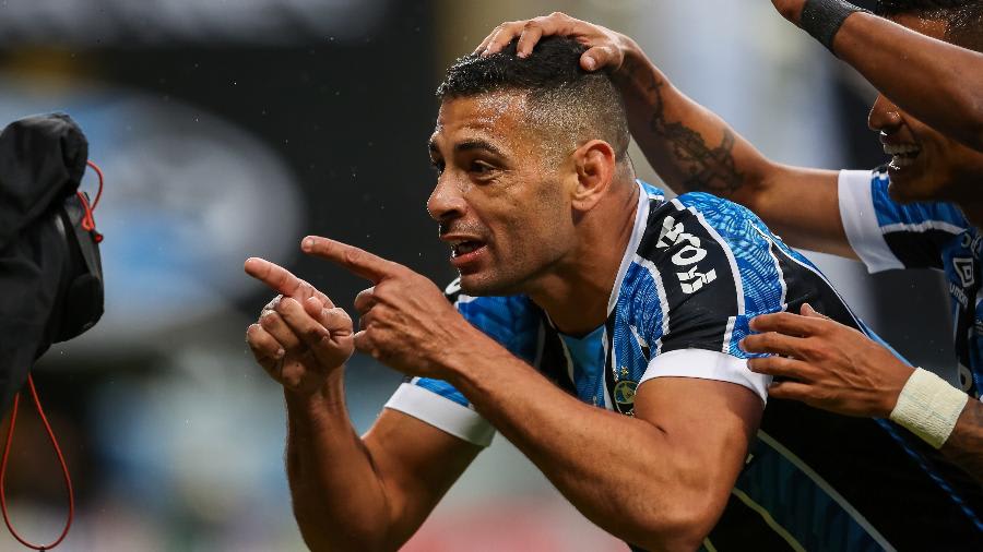 Diego Souza renasce com ambiente perfeito no Grêmio