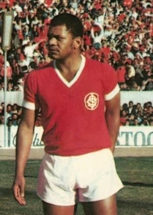 Morre Claudiomiro, ex-centroavante de Internacional, Botafogo e Flamengo