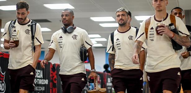 Arrascaeta e Pulgar saem machucados do Maracanã após revés do Flamengo.