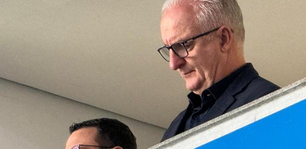 Dorival altera agenda para assistir Palmeiras x Flamengo no estádio.