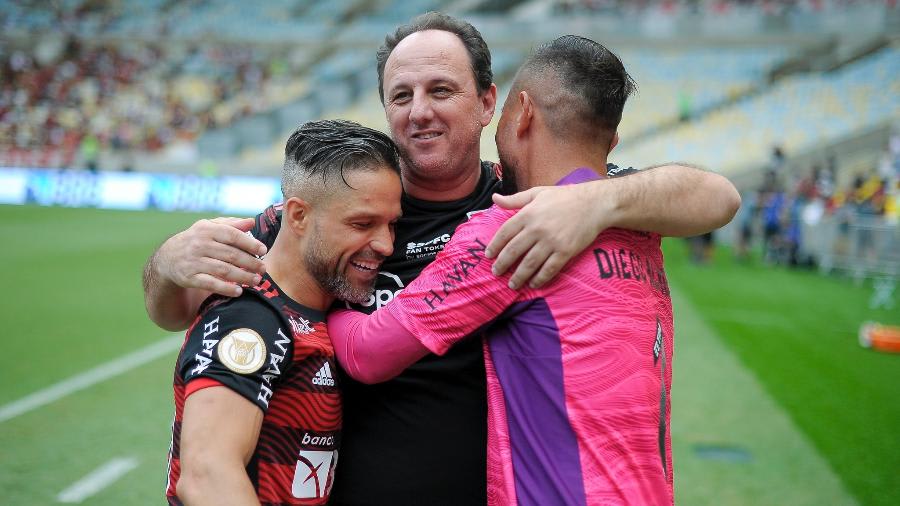 Flamengo defende tabu contra o técnico Rogério Ceni