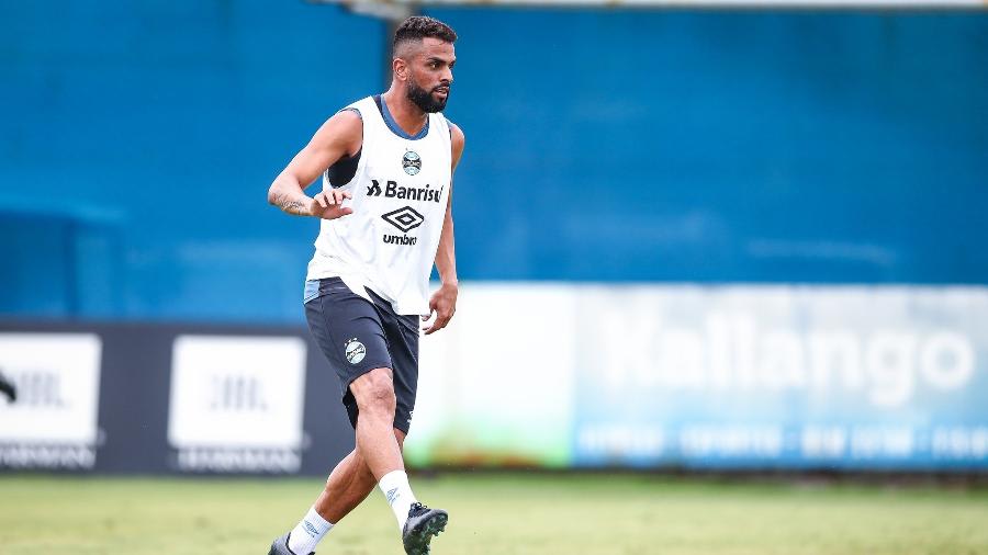 Sem fazer jogo completo há mais de um ano, Maicon mira primeira sequência de 2021