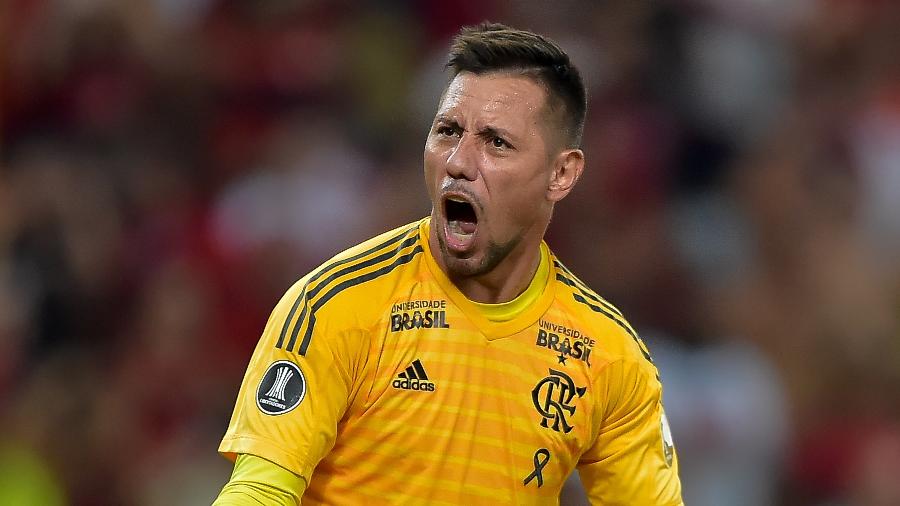 Abel Braga exalta Diego Alves após pênalti defendido Fantástico