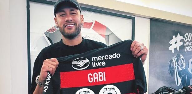 Neymar no jogo do Flamengo: Flerte, determinação e encanto com a torcida