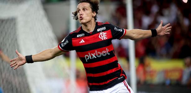 Mudança de postura no Flamengo impressiona Mauro Cezar em análise futebolística