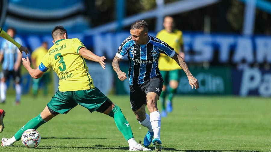 Cebolinha chega a oito jogos sem gols e preocupa clube