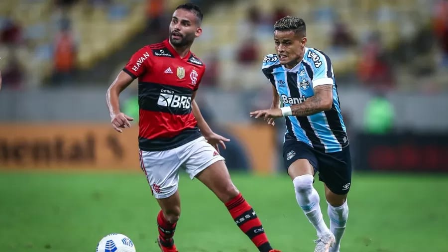 Fla e Grêmio fazem novo capítulo da rivalidade que pôs fogo no Brasileiro