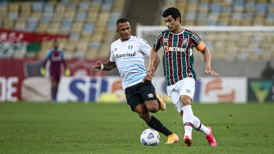 Grêmio vence Flu após VAR, encerra jejum de vitórias