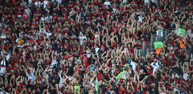 Duas derrotas e só 8 gols sofridos. Ilha é arma do Fla na reta final do BR