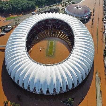 Beira-Rio, estádio do Inter, alagado pelos temporais no Rio Grande do Sul