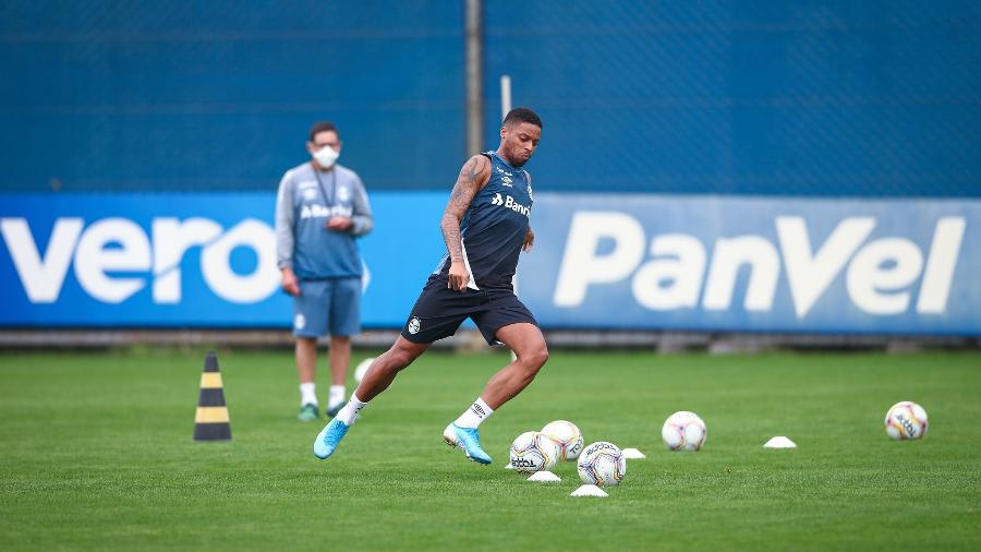 Grêmio decide rescindir contrato de André e centroavante deixa o Tricolor; veja a nota