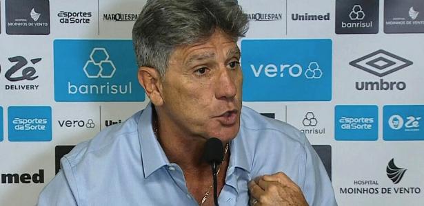 Renato Gaúcho desmente atitude de Pavón no Grêmio durante entrevista coletiva.