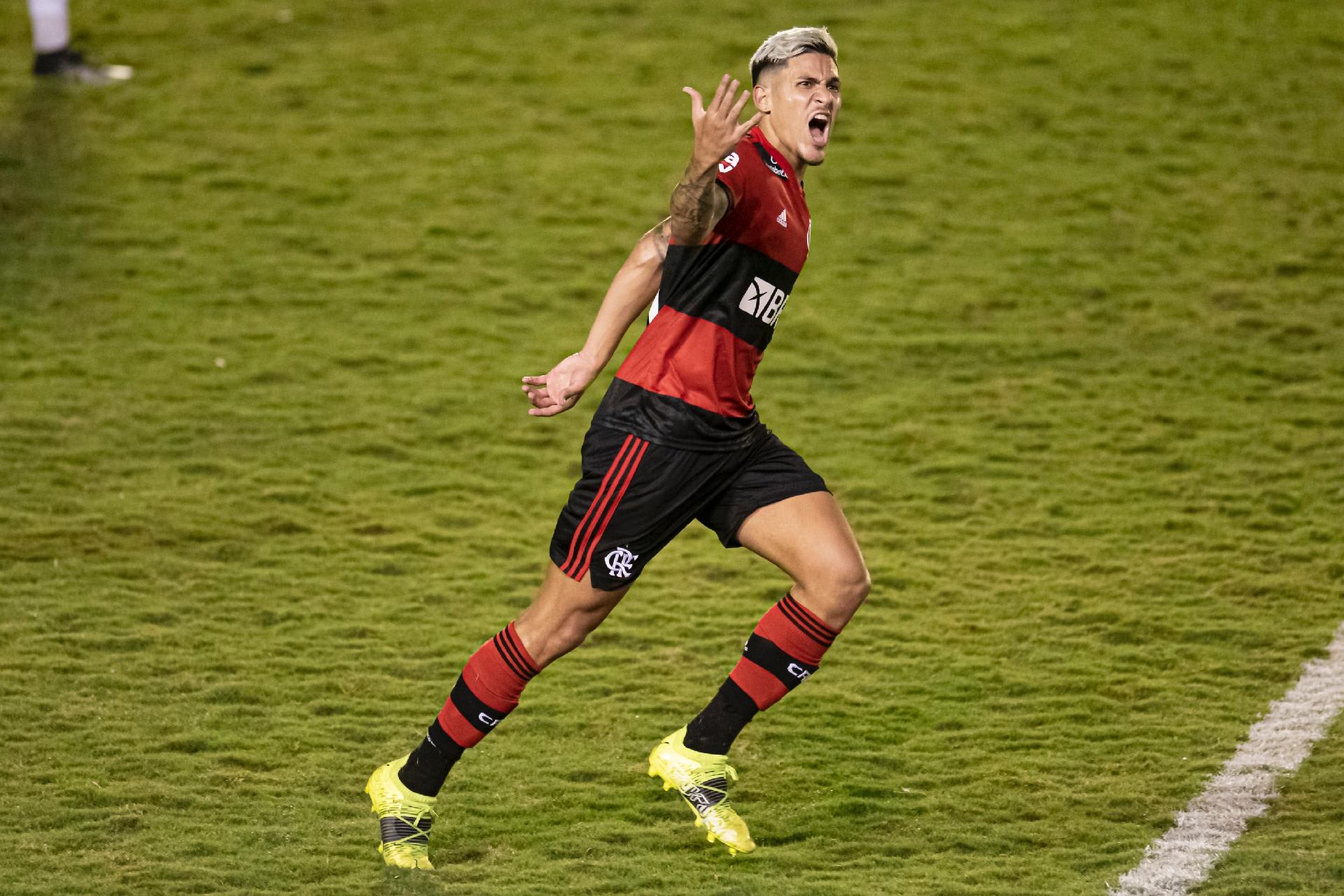 GOOOOOLLLLL!!! PEDRO FAZ MAIS UM E AMPLIA PARA O MENGÃO