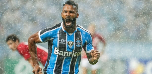 Grêmio recupera dupla fora dos planos e encorpa segundo time