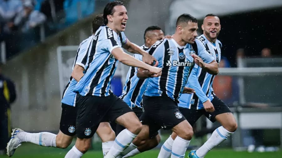 Grêmio já começa a fazer as contas para garantir o acesso matematicamente: mais 21 pontos devem bastar