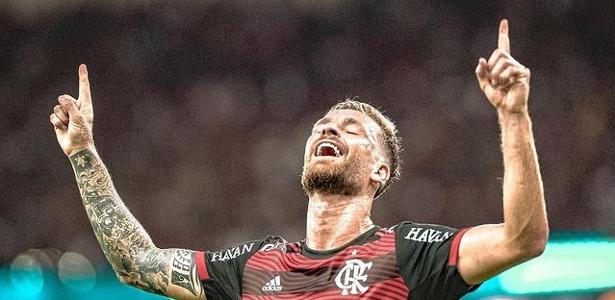 Com Dorival, salto de qualidade de Léo Pereira é muito grande